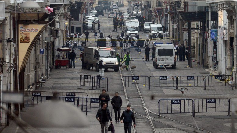 επίθεση Κωνσταντινούπολη