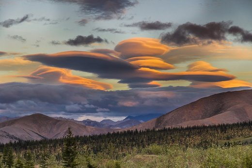 Lenticular clouds
