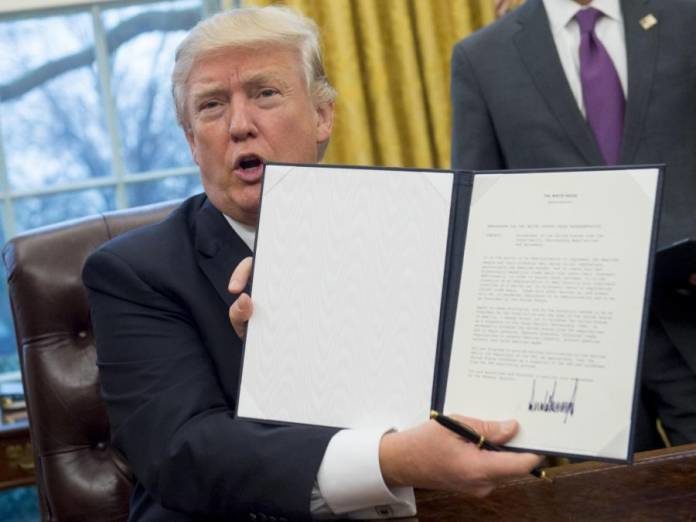 τραμπ TPP