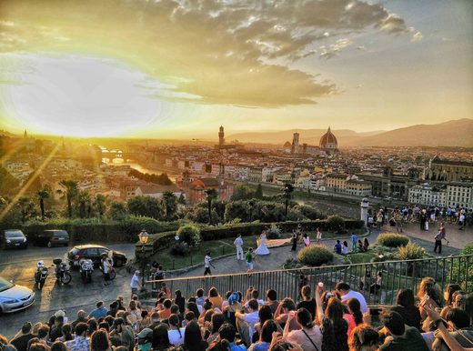 Κάντε κλικ για μεγέθυνση Piazza Michelangelo