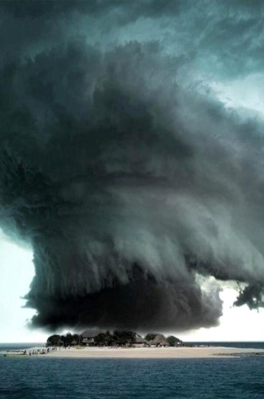 Κάντε κλικ για μεγέθυνση Ominous Cloud