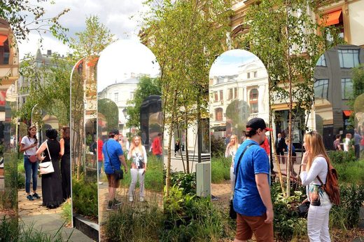 Κάντε κλικ για μεγέθυνση Reflections in Moscow (Kuznetsky Most)